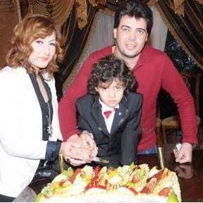 وفاة طليق الفنانة بوسي